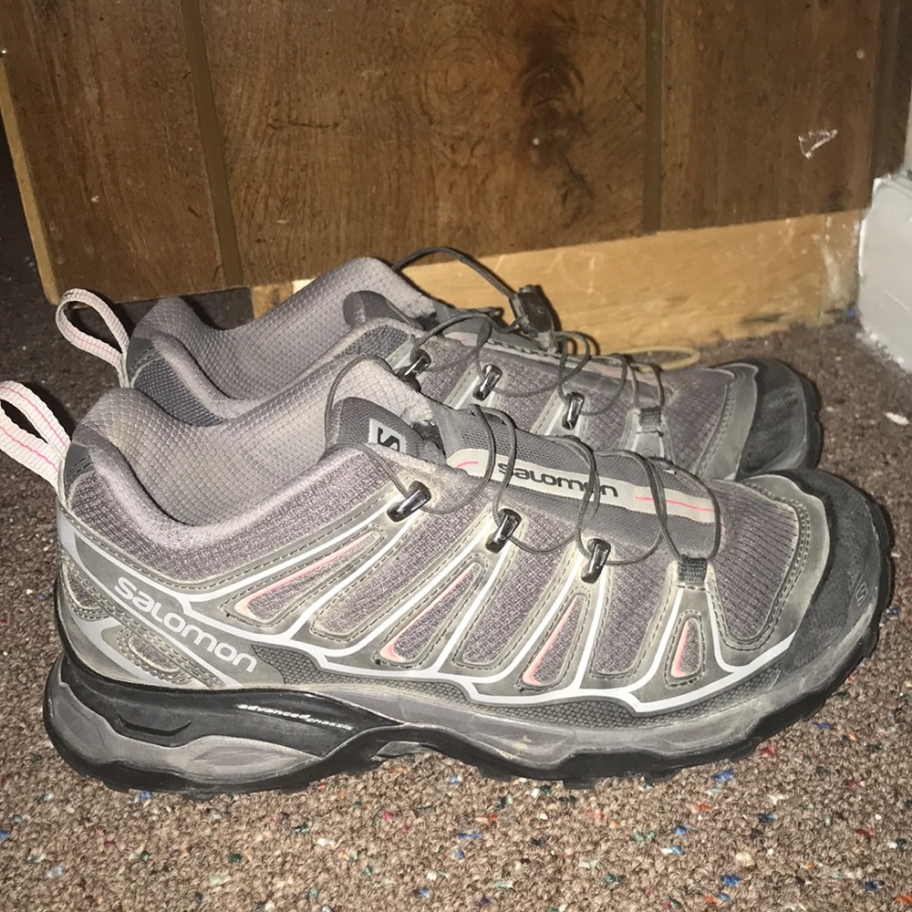 Women Salomon Hiking Shoes